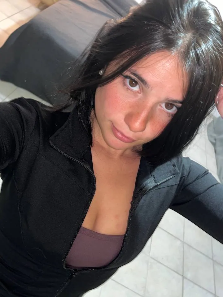 Chloe, ustvarjalka onlyfans slovenske